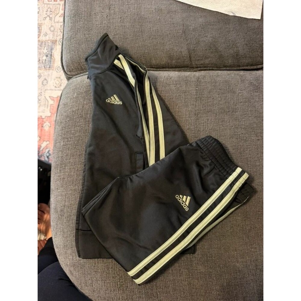 Adidas set - Picture 2 of 5